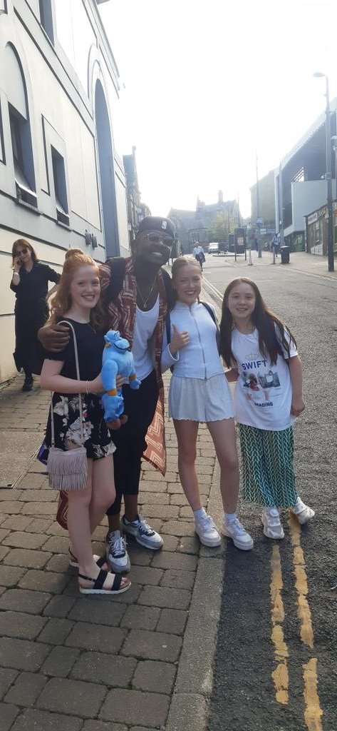 Fabulous day out in Bradford watching <a href="/aladdin/">Aladdin the Musical</a> at The Alhambra Theatre - <a href="/BradfordTheatre/">Bradford Theatres</a>.
Also, very excited to meet <a href="/KayiUshe/">YEUKAYI USHE</a> afterwards! An amazing performance as the Genie! 🧞‍♂️
<a href="/WalburgaSchool/">St Walburga’s Catholic Primary School</a> <a href="/wangyanstudio/">Yan Wang</a>
<a href="/desmondaCC/">desmonda cathabel</a>