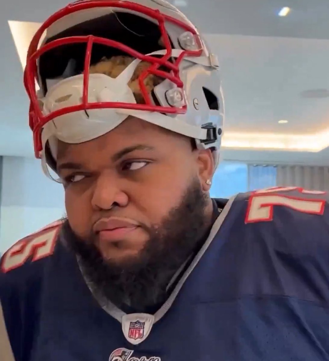 zardubs's tweet photo. trying to choose my profile pic for the office fantasy football league https://t.co/gaiJndPI4t
