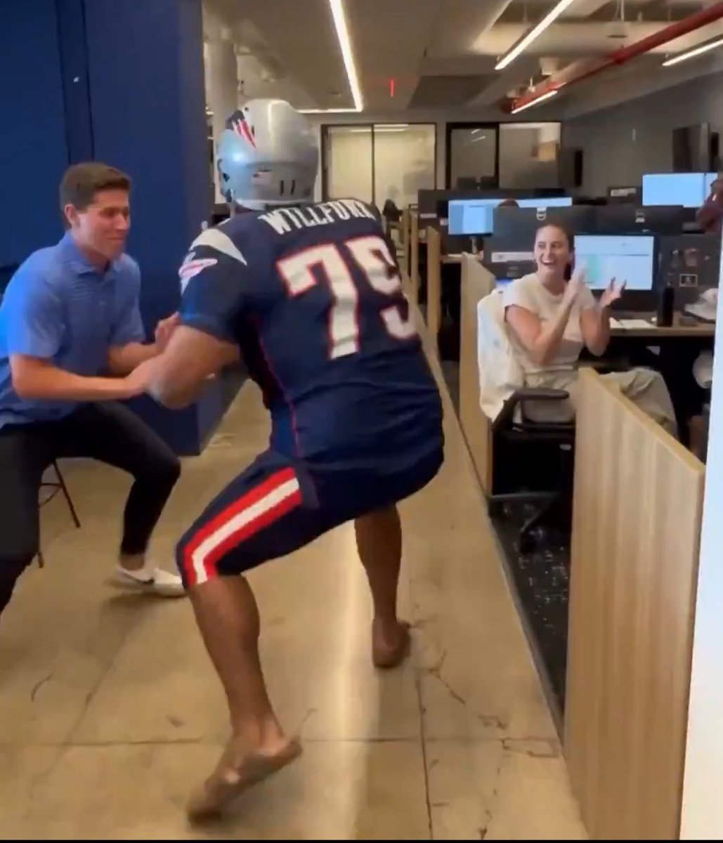 zardubs's tweet photo. trying to choose my profile pic for the office fantasy football league https://t.co/gaiJndPI4t