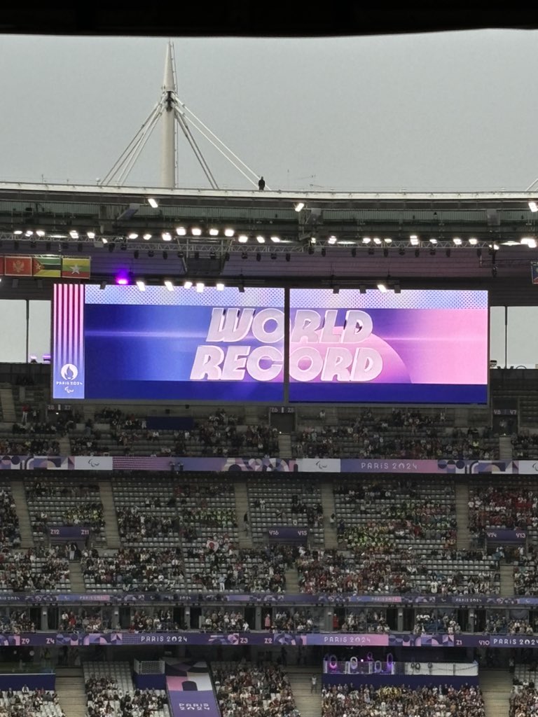 LOVED our day at the #paralympics. Great to be with these two - as well as my own two too. Thanks Wenlock, Mandeville and #Phryge (and L and E). Loved the atmosphere, the records tumbling and the opportunity to time travel back to 2012.