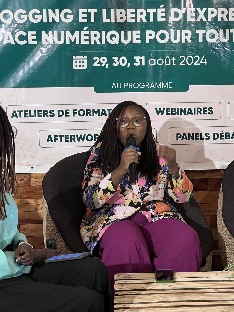 LeBleuCreatif's tweet image. Pour l’occasion, il sera question de débattre de la vision du développement à l’horizon 2060 au Bénin : priorité des jeunes et des femmes. 

Sur ce panel qui a démarré il y a de cela plusieurs minutes nous avons d’éminentes personnalités.
#72hduBlog