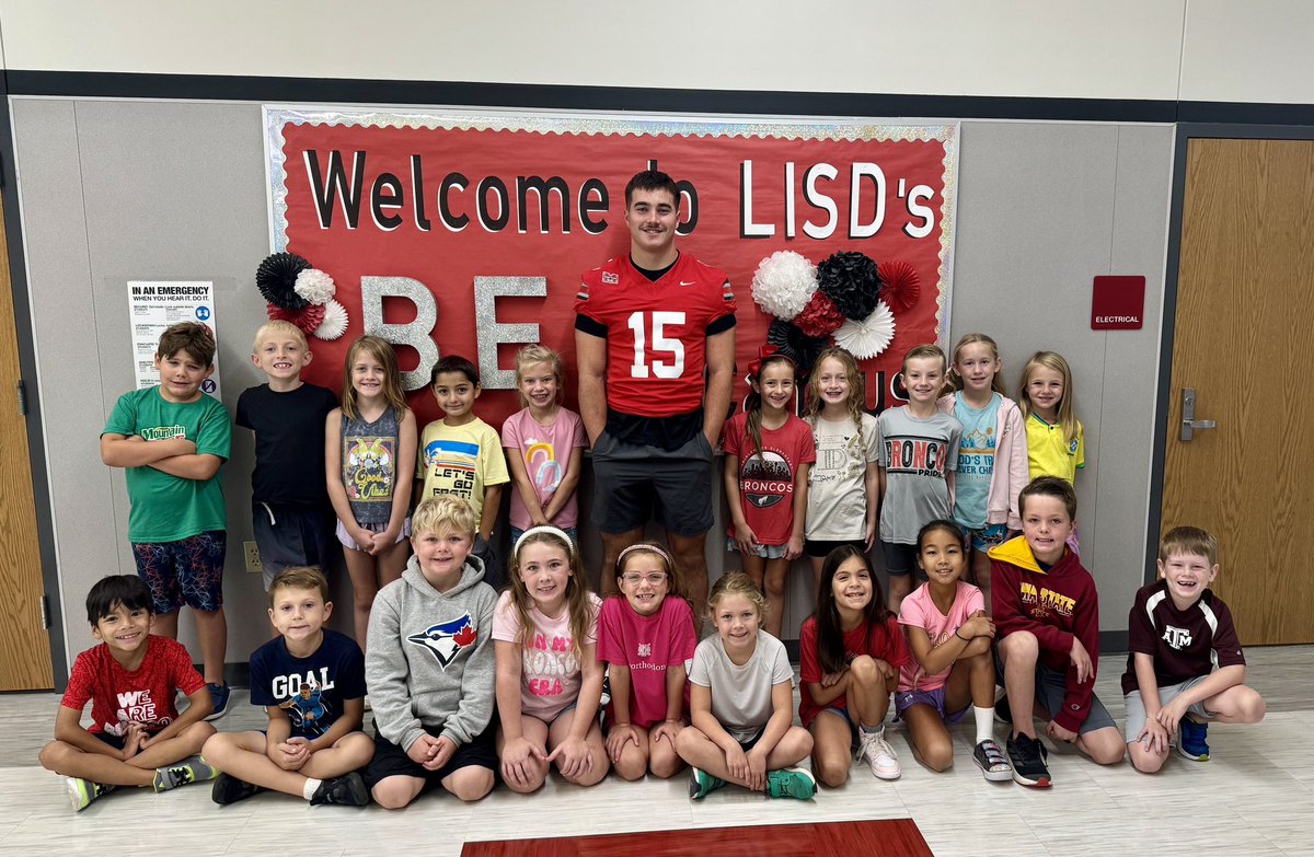 Mrs.Sauer tweet media