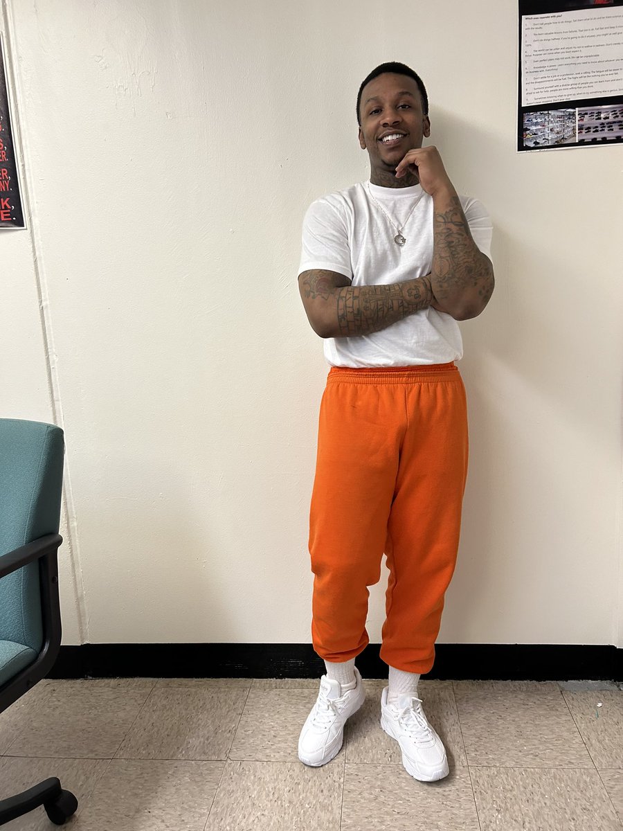 only1_bizz's tweet photo. if you counting me out that mean you aint counting right ⌛️🧞‍♂️ #Freebiz https://t.co/HMxTOKADKi