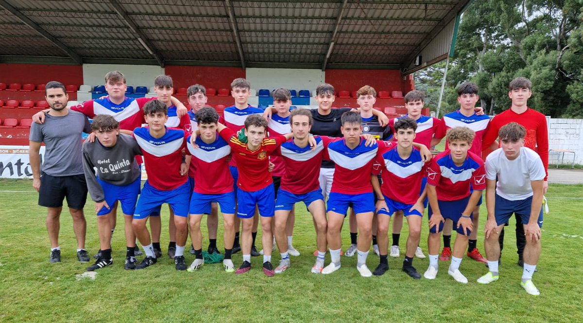 #Cantera
JUVENIL: PRETEMPORADA
Con muchas caras conocidas, alguna nueva y los chicos que suben del cadete. Así arranca el Navia C.F. Juvenil su pretemporada. Por delante, varias semanas de preparación bajo, además, la dirección de nuevo entrenador... Pronto, las presentaciones.