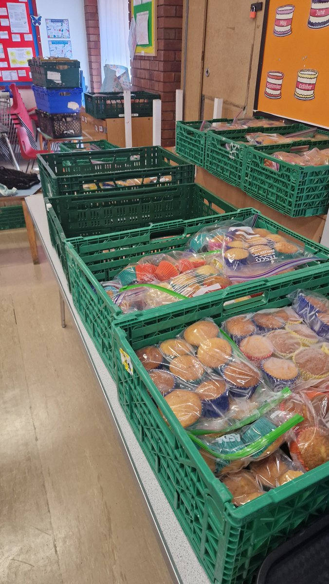 Dr Ieithydd (Carys) tweet media