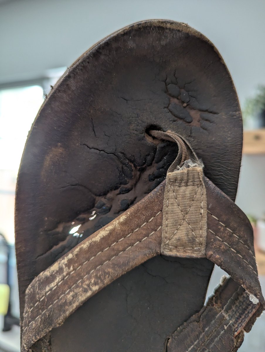 rowan_evan's tweet photo. 14 years ago I bought my first pair of @RainbowSandals. 

Today I bought my second https://t.co/hKP9TsdQ7A