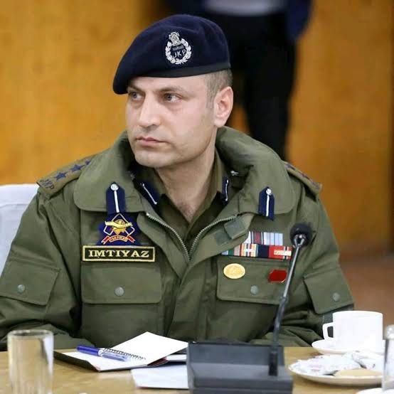 Sajad Lone Social worker (@lonesajad2802) on Twitter photo Many many congratulations my Boss to <a href="/hussain_imtiyaz/">Imtiyaz Hussain</a> sahaab as SSP Srinagar Best wishes . Many many congratulations my Boss to <a href="/hussain_imtiyaz/">Imtiyaz Hussain</a> sahaab as SSP Srinagar Best wishes .