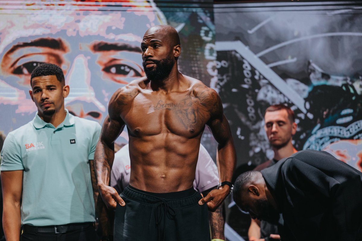 aireyys's tweet photo. Calm before the ⛈️
https://t.co/fVjvMNylSl
#prodebut #boxing #misfitsboxing #august31 #MachineMike https://t.co/c2aE2zqakX