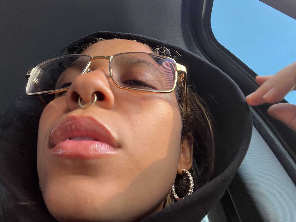 who’s going to give me a kiss then?