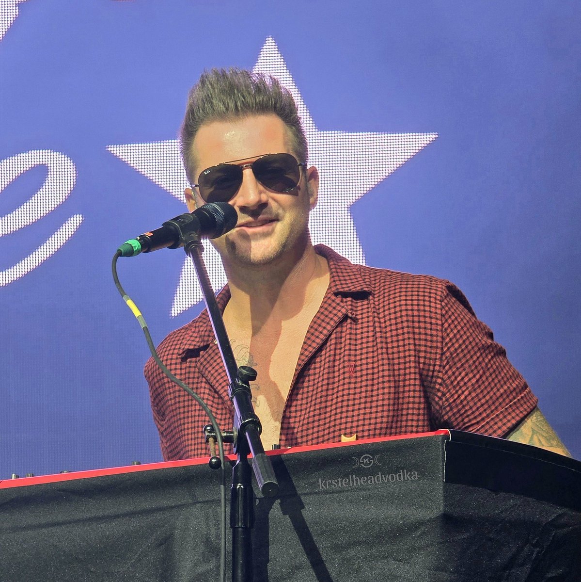 krstelheadvodka's tweet photo. Cheers for being one of the best EMO bands ever! 🖤//_X rAwR!
@secondhandjohn you dabest! Thanks for the nostalgic songs & amazing performance!
Thanks to @pulpliveworld
for bringing may fave bands here in MNL 🖤
#SECONDHANDSERENADEinMNL2024 #emoisnotdead #itsnotaphasemom https://t.co/KieGT4cDsJ