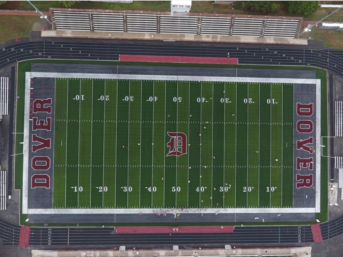 Awesome new ⁦<a href="/FieldTurf/">FieldTurf</a>⁩ for ⁦<a href="/DoverOHFootball/">Dover Football 🌪️</a>⁩
