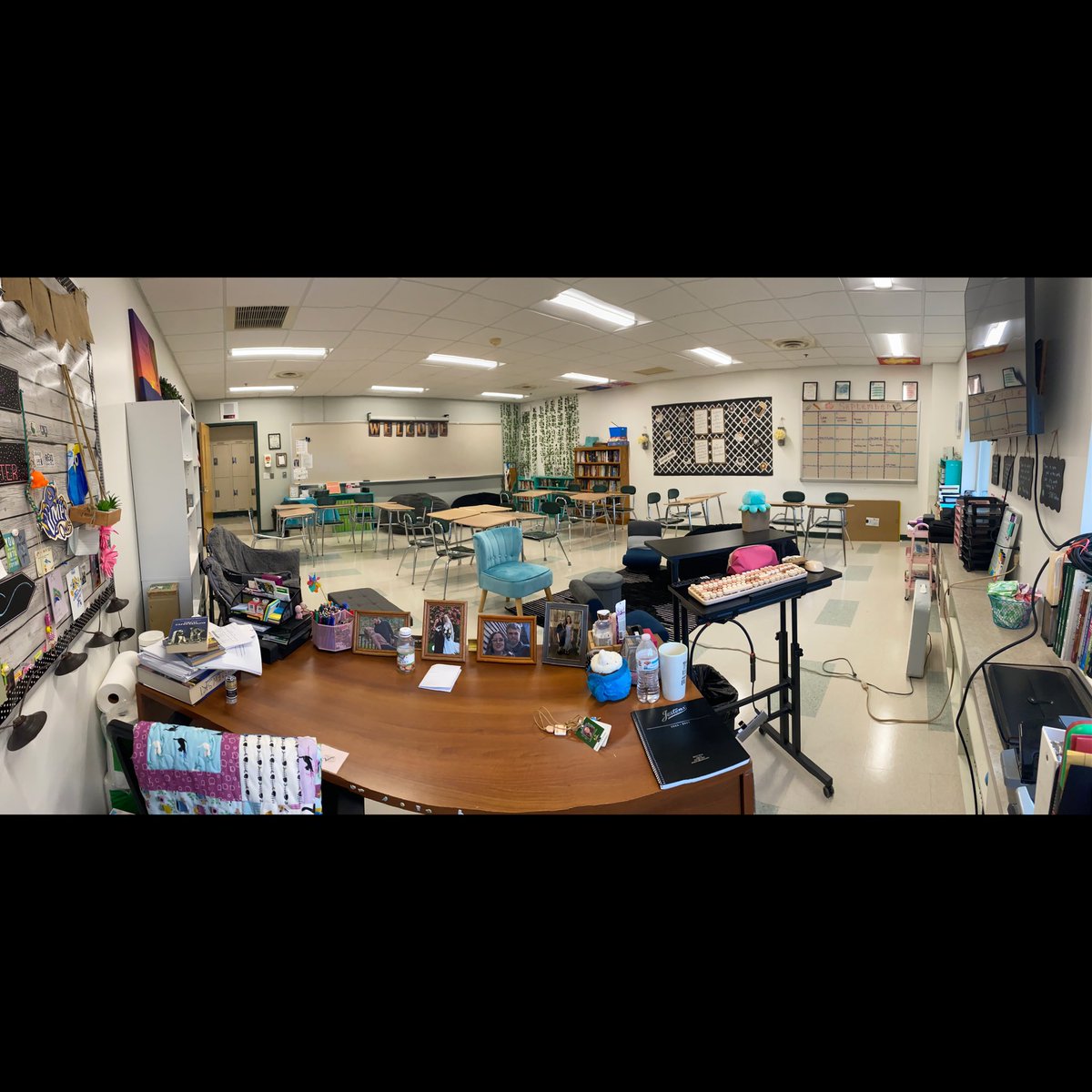 mrs_lancaster20's tweet image. This is what your donations help to make possible!! Thank you to so so so many of you who make my classroom possible.🫶🏻 

Students come back next week! Cheers to Year 5️⃣! More pics in the replies because I can only put a few lol

#teachers #classroom #classroomdecor #teachersofx