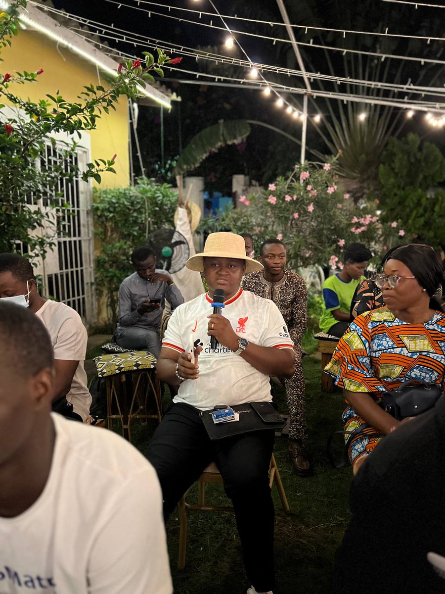 EugeneDeguenon's tweet image. Les jeunes rêvent d&apos;un Bénin où chaque jeune vit son plein potentiel ! Où il fait bon vivre, où chaque jeune arrive à subvenir à ses besoins.

#72hduBlog
#AfterworksCitoyens
#BlogueursduBenin