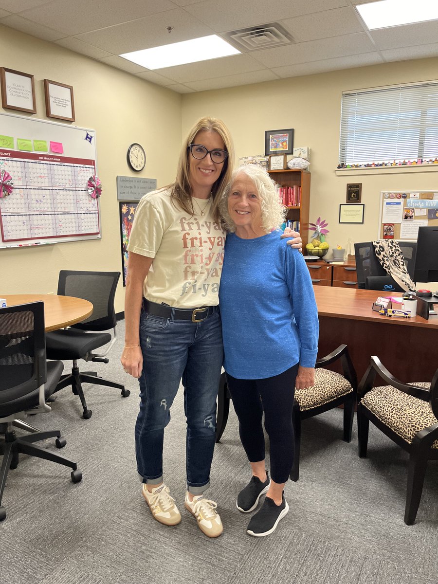 No matter how old you get, there’s nothing like having your mom stop by to see how your first week is going. Cherishing these special moments!
#FirstWeekOfSchool