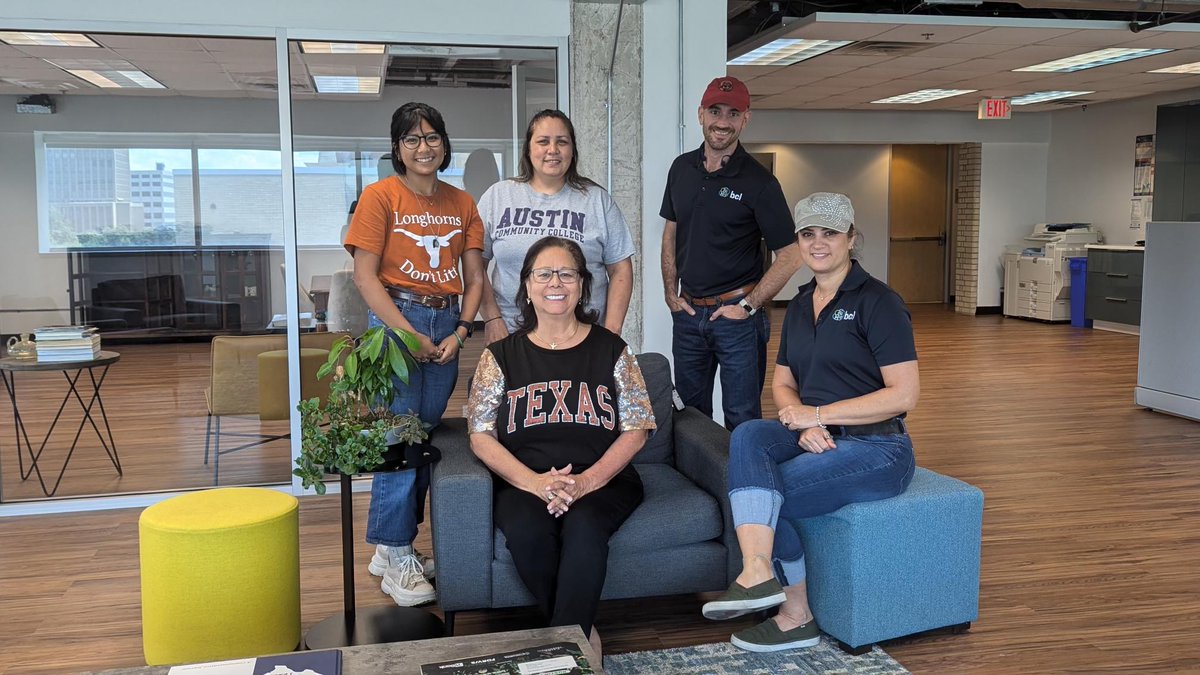 BCL went all out for National College Colors Day! Check out our Austin and Dallas staff showing our their school spirit. 

#CollegeColorsDay #BCLproud #SchoolSpirit #NationalCollegeColorsDay