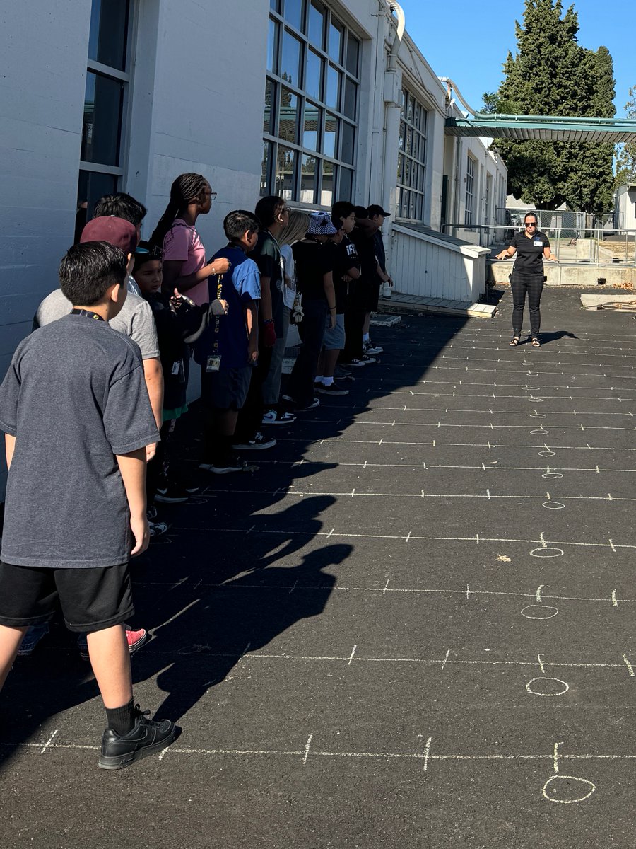 IrvineMathProj's tweet image. Banning USD Grade 6 Lesson Study: Innovative approach of using life-sized number lines to help students truly understand the concept of absolute value. #lessonstudy #ProfessionalDevelopment