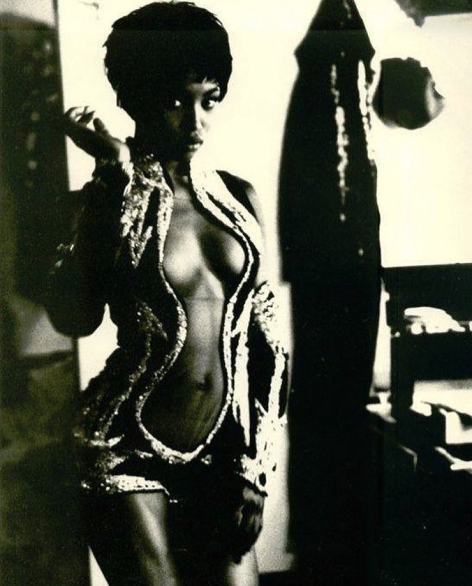 naomi campbell for mugler (1988)