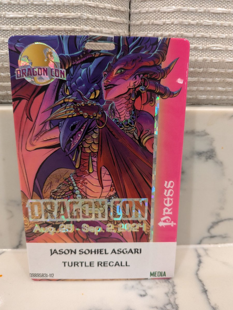 TurtleRecallPod's tweet image. We're here at @DragonCon!!