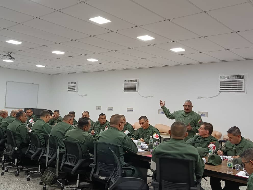 #Enterate || El GD Pablo Beltrán Pérez Villamizar Director General de Salud de la #FANB da inicio al XV Consejo Directivo de la Red Sanitaria Militar.

#DigesaludFANBVamosPorMás