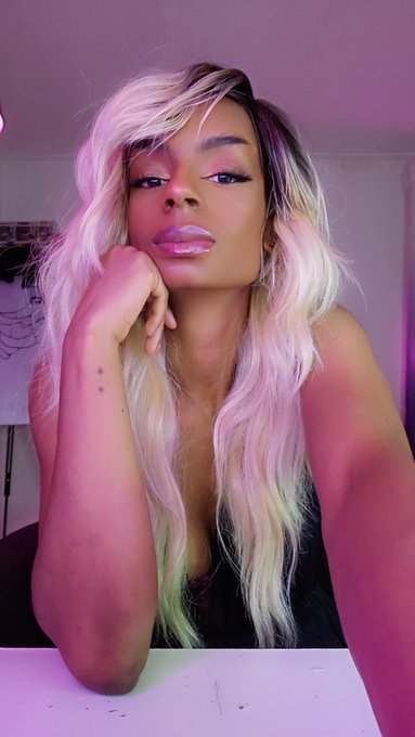 Which sad little piggy am I going to drain tonight? 👀  #findom #paypig #tikkieslaaf https://t.co/5VY<a href="/tag/findom"class="tags"><span>#findom</span></a><a href="/tag/paypig"class="tags"><span>#paypig</span></a><a href="/tag/tikkieslaaf"class="tags"><span>#tikkieslaaf</span></a>