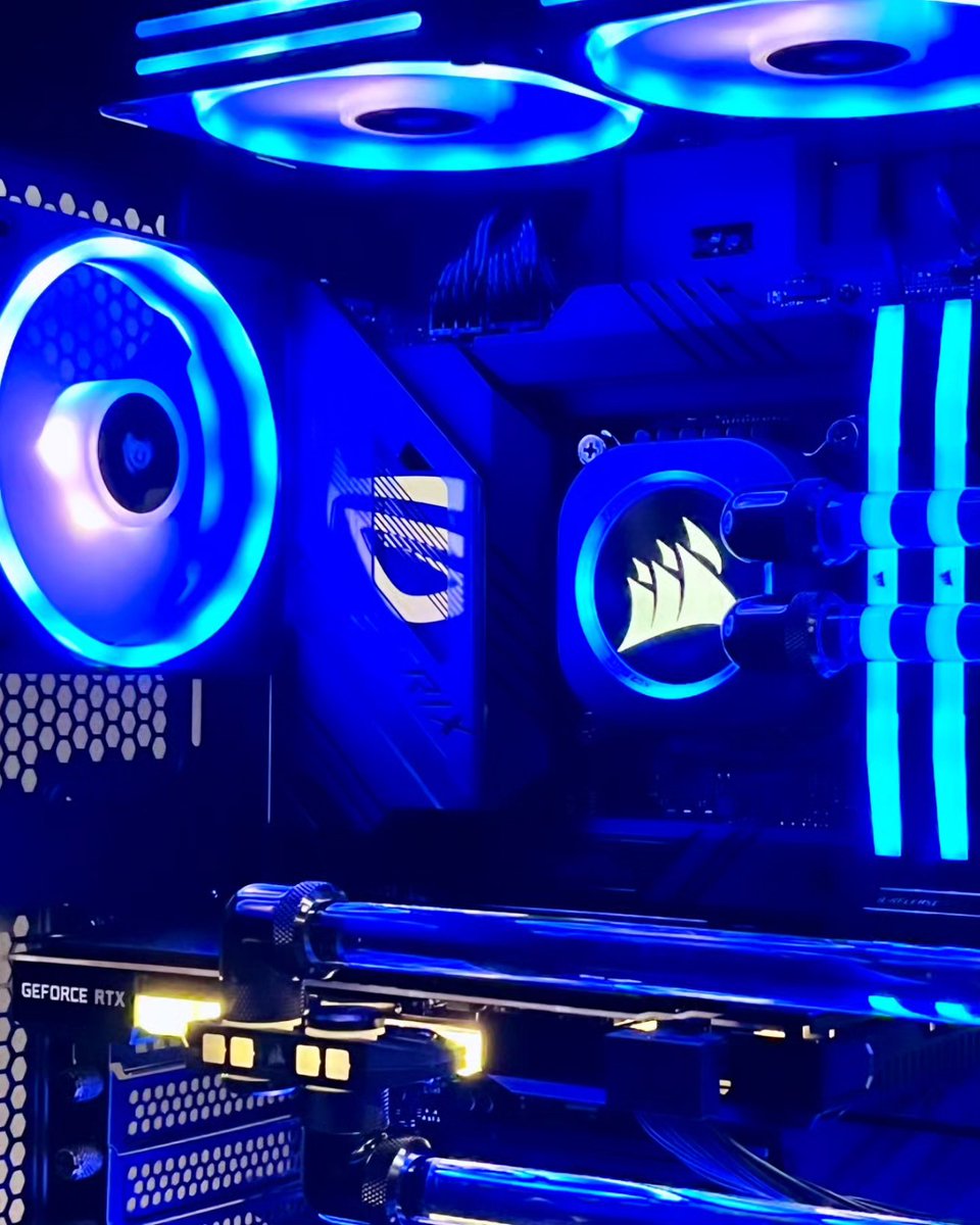 What games are y'all playing this weekend? Star Wars Outlaws 🌌? Wukong 🐒? Let us know!

#hbcustoms #custompc #gamingrig #gamingpc #gamer #gamerlife