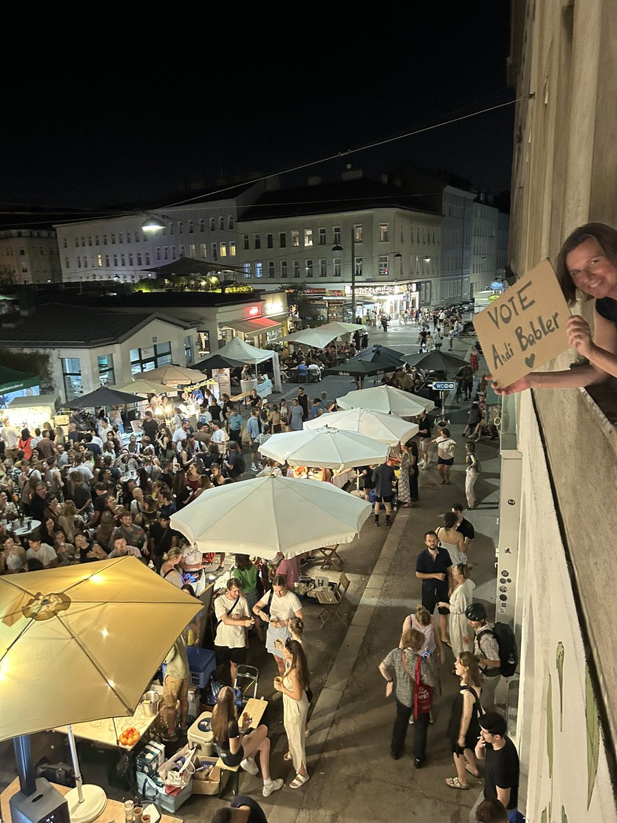 Wien tanzt für <a href="/AndiBabler/">Andi Babler</a> am #Yppenplatz #BKBabler #otk