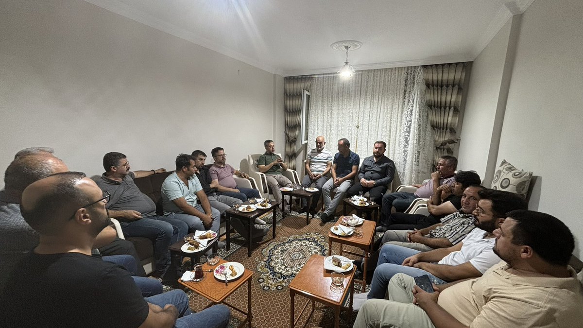 📍Nevşehir Bekdik Mahallesi

🔹Milletvekilimiz <a href="/MvSuleymanOzgun/">Süleyman Özgün🇹🇷</a> ,Merkez İlçe Başkanımız <a href="/av_muratozkaya/">AV.MURAT ÖZKAYA</a> , Merkez İlçe Yönetim Kurulu üyelerimiz <a href="/Abdulkadir2515/">Abdulkadir DAŞTAN</a>, Fatih VANLI ve  Mesut BOYACI  ile AK Parti Bekdik Mahalle Başkanımız Ahmet TOPAK ve mahalle yönetimine, ev ziyaretinde