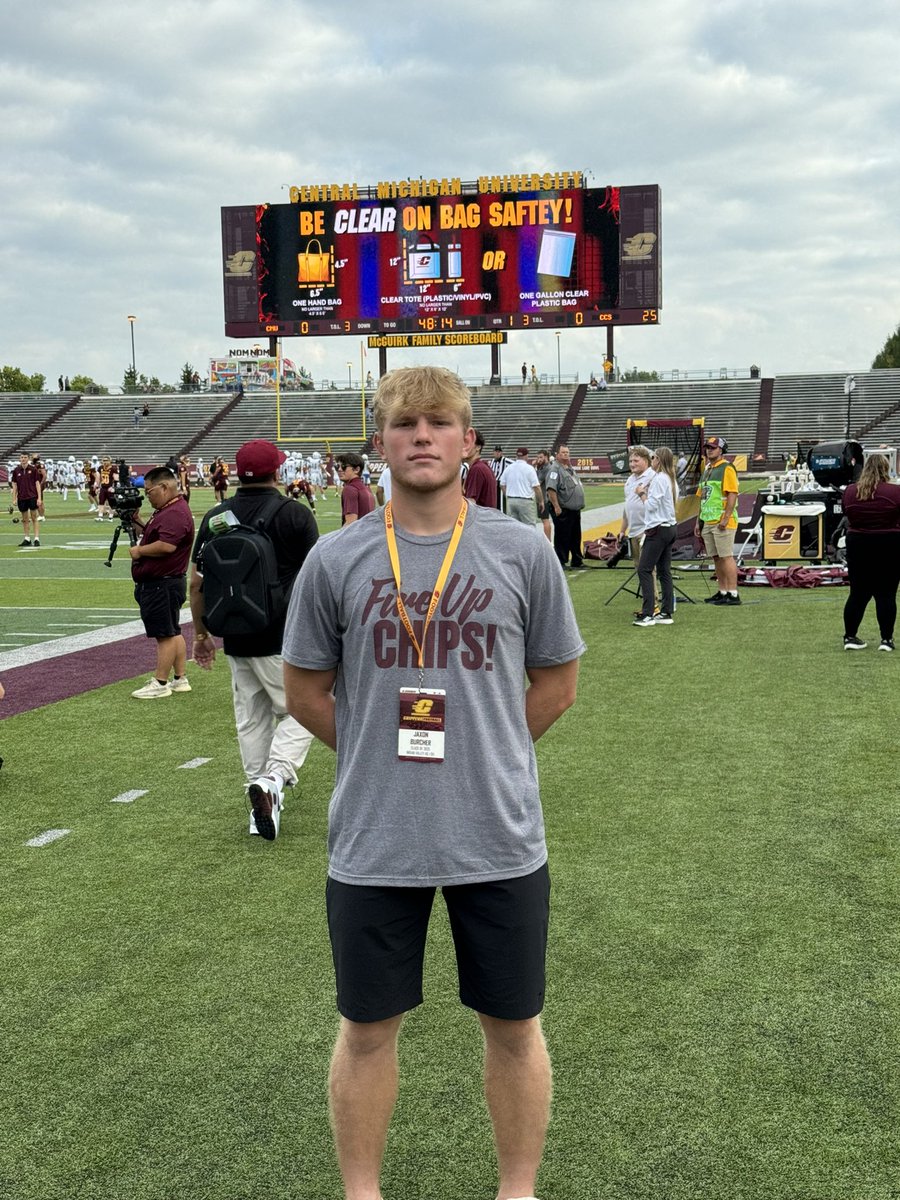 Thank you <a href="/CMU_Football/">Central Michigan Football</a> for the great visit this week!

<a href="/CoachMcNamara9/">Ryan McNamara</a> <a href="/CoachCalley21/">Chris Calley</a> <a href="/CoachMikeMcGee/">Michael McGee</a> <a href="/8Egan/">Coach Egan</a>