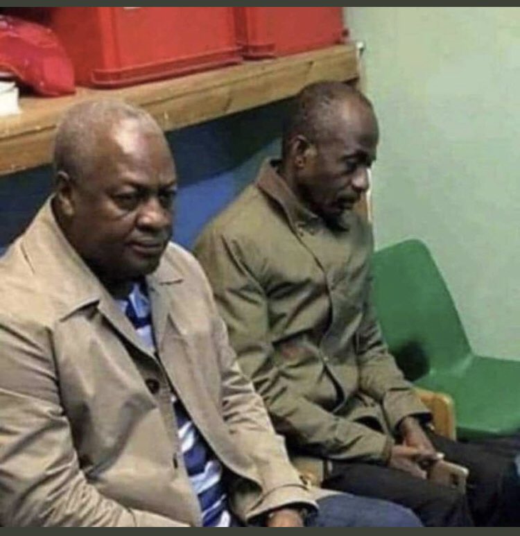 Akowensafuo kuo.
ndcfuo kuo no obiaa bo.

#DrunkmaniMahama