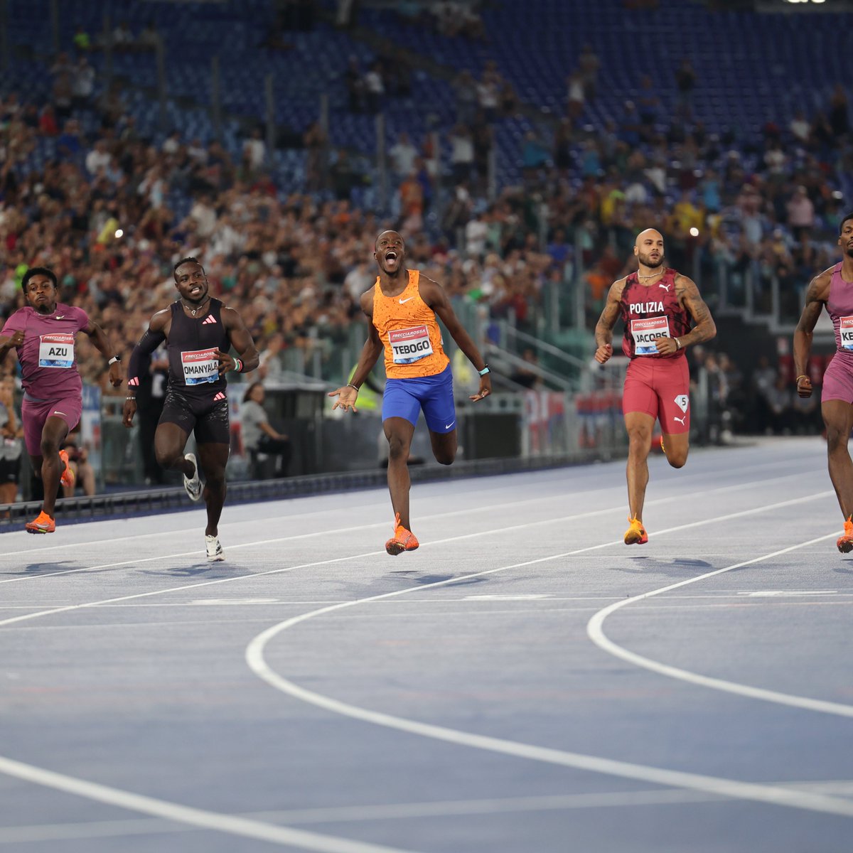 WorldAthletics's tweet photo. WHAT A FINISH 💥

🇧🇼's Letsile Tebogo closes the @GoldenGalaDL with an impressive 9.87 in the men's 100m!

🥈 Christian Coleman 9.92
🥉 Fred Kerley 9.95

📸 @chiaramontesan2

#DiamondLeague https://t.co/GITj6t2CE6