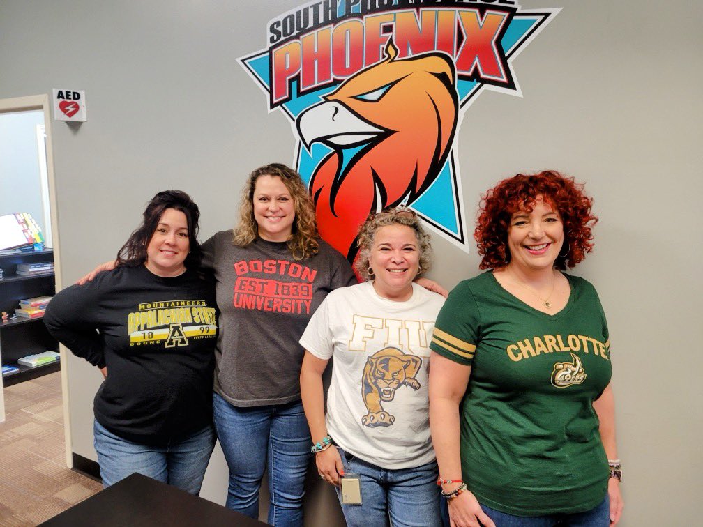 JLago16's tweet photo. @SouthProvSchool staff love theme days 😊 #CollegeColorsDay @DiazTeaching @UCPSNC https://t.co/eWl1xs1fYF