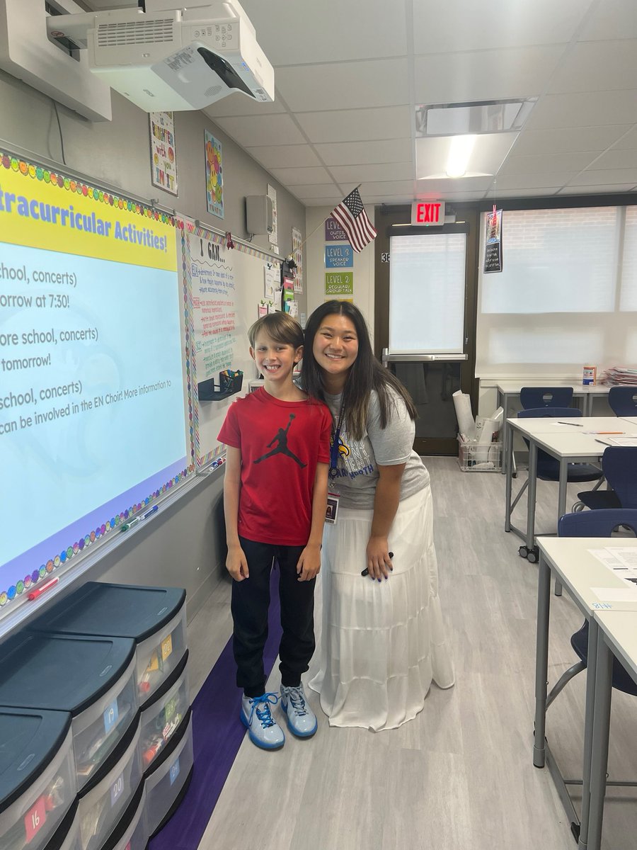 Had a blast seeing students &amp; families at Curriculum Night and the Back to School Bash last night!! 💛💙 Thanks to all the old faces who stopped by as well🥰 #commitmENt #BetterTogether #EveryOneEveryDay