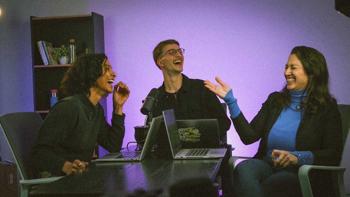 coderhouse's tweet image. 🚀 ¡La 2da temporada de #CoderCamp está a punto de comenzar!
La 1ra temporada fue un éxito increíble: miles de personas adquirieron nuevas habilidades, herramientas valiosas y conectaron con expertos en empleabilidad. 
¡No te quedes fuera! 👉🏼 lnkd.in/dtQEv7yw