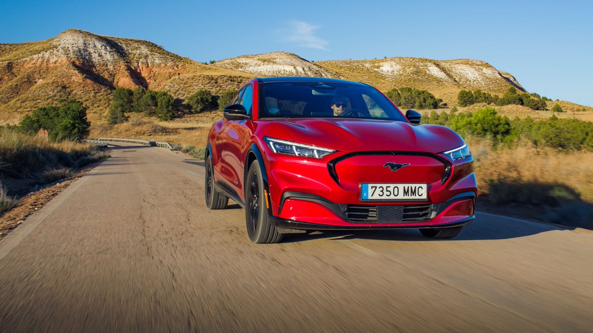 ¡Tenemos nuevo video! Probamos a fondo el deportivo eléctrico de la gama de Ford: el Mustang Mach E. ¿Hará honor a su nombre? Dejad vuestra opinión en los comentarios ✏️

youtu.be/SFUJSQ51CFM?si…