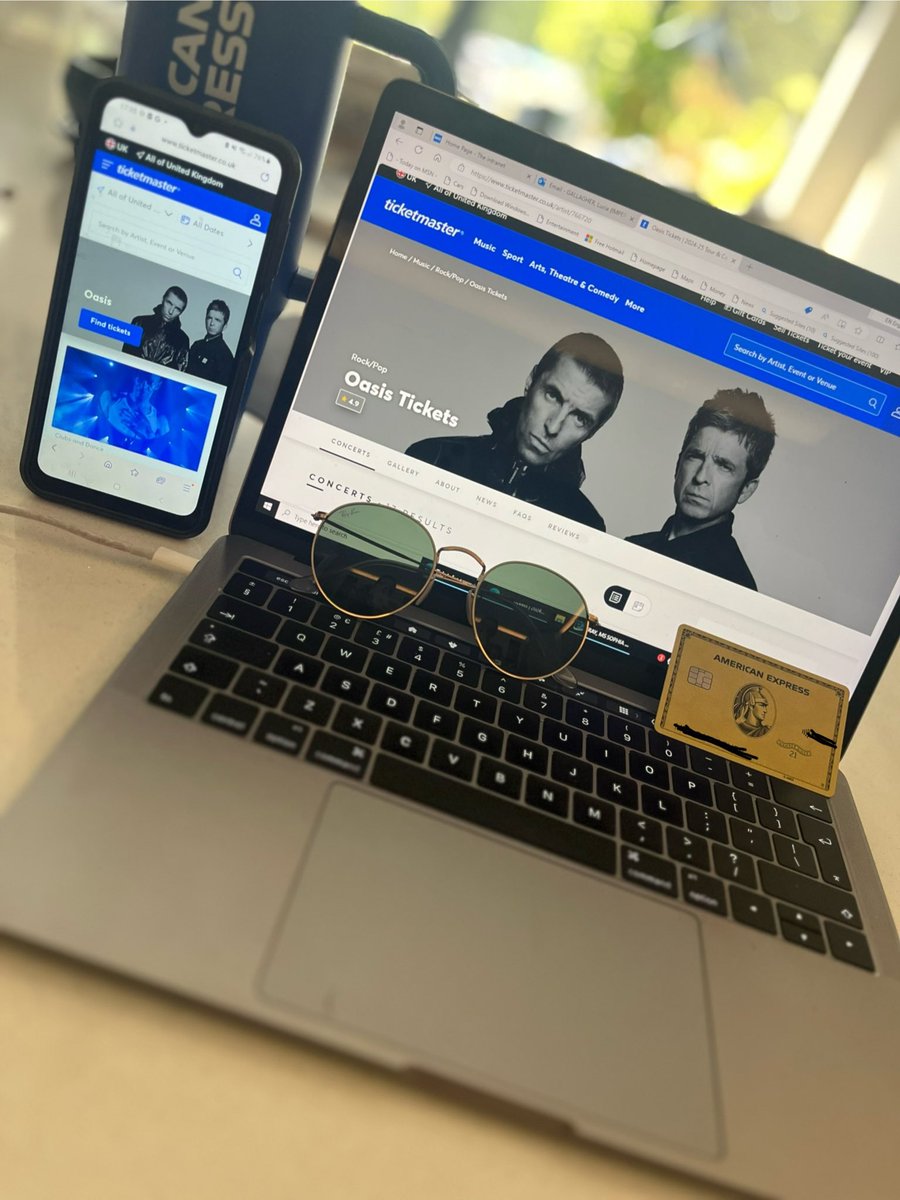 As you were Mr Liam G.. as you were 🎧🎤🎶 Never known stress like it. #NursesActive <a href="/liamgallagher/">Liam Gallagher</a> <a href="/NoelGallagher/">Noel Gallagher</a>