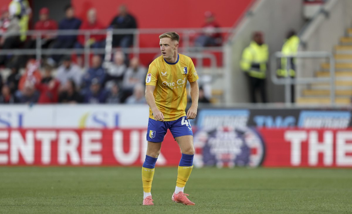 mansfieldtownfc's tweet image. Mansfield Town can confirm that Davis Keillor-Dunn has joined Barnsley for an undisclosed fee.

#Stags 🟡🔵