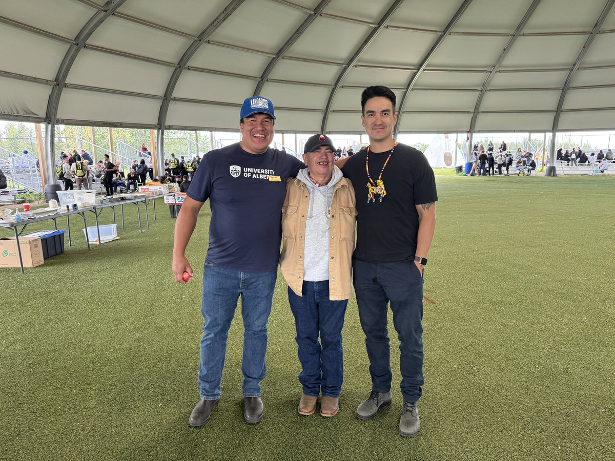 Grant Bruno (@nehiyawgrant) on Twitter photo Today we welcomed 300 incoming first year medicine and dentistry students to Maskêkosihk (Enoch Creen Nation) from the <a href="/UAlberta_FoMD/">UAlberta Med & Dent</a>. Grateful for these opportunities to connect and share our knowledge in order to train better physicians to give our people better care. Today we welcomed 300 incoming first year medicine and dentistry students to Maskêkosihk (Enoch Creen Nation) from the <a href="/UAlberta_FoMD/">UAlberta Med & Dent</a>. Grateful for these opportunities to connect and share our knowledge in order to train better physicians to give our people better care.