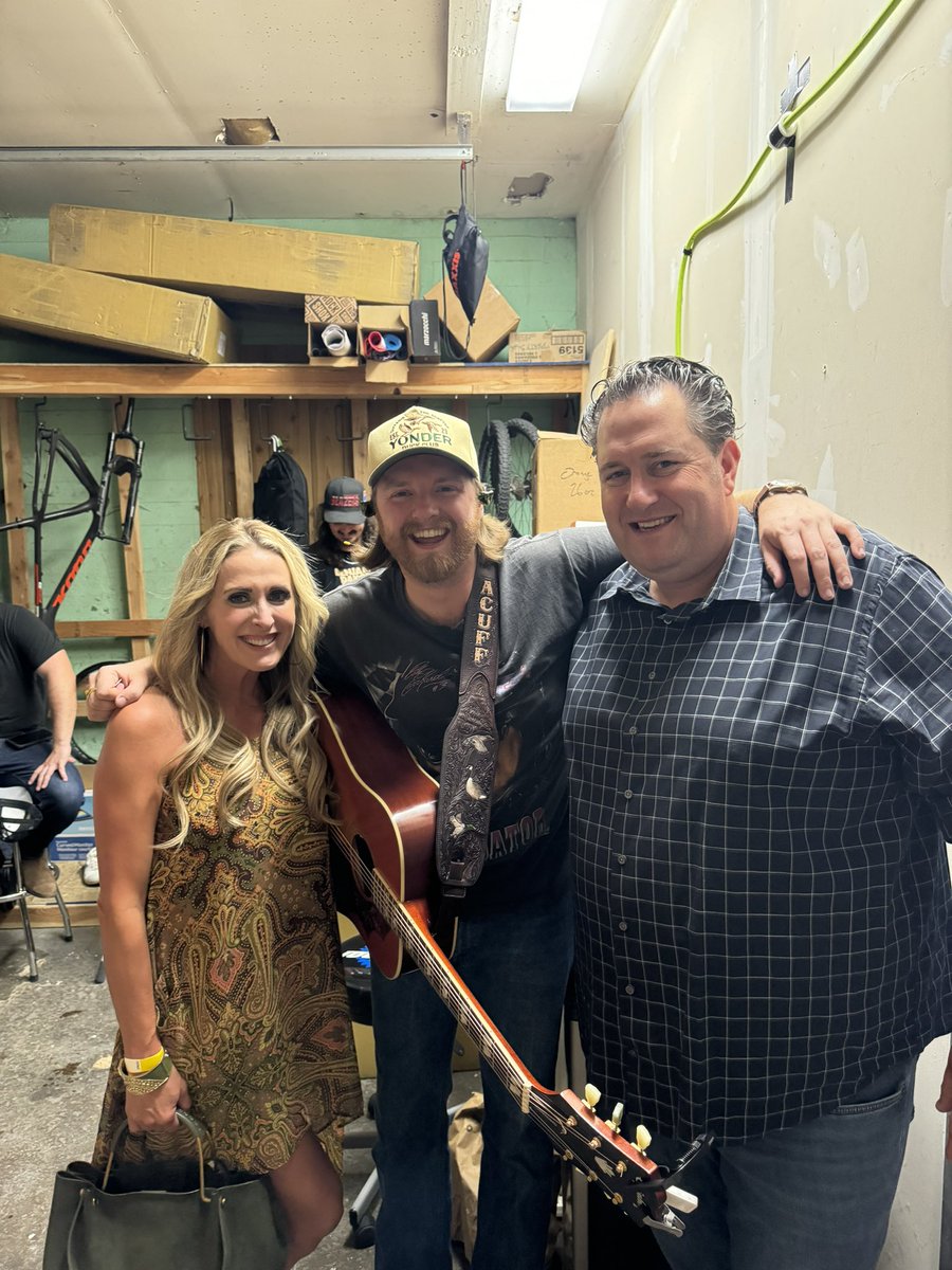 BeautyBabesBall's tweet image. Well, that was fun!!!!!💛🏈🖤✌🏼’s⬆️

#govandals #idahome #colbyacuff #thursdayvibes @ColbyAcuff @Coach_Eck