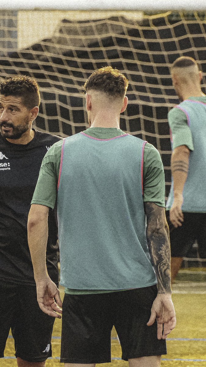 Mundo del #futbol <a href="/santias1978/">Santi Alvarez</a> <a href="/CERDANYOLAFC/">CERDANYOLA VALLÈS FC 💚</a>