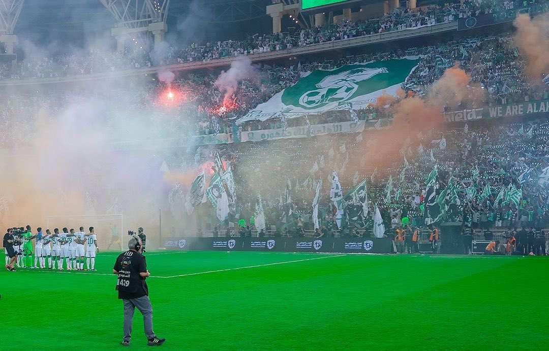 AFC4NET's tweet photo. 🚨#️⃣ جماهير الأهلي تُطلق هاشتاق :

#الجناح_مطلب_اهلاوي 🟢
#الجناح_مطلب_اهلاوي 🟢
#الجناح_مطلب_اهلاوي 🟢 https://t.co/1WBOdTtl8v