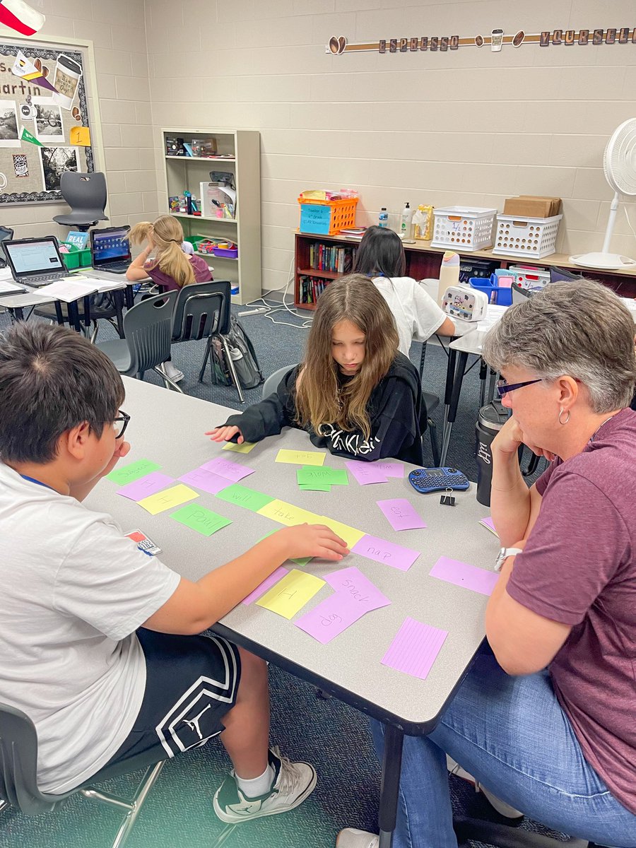 Julie Nguyen (@ms_jnguyen) on Twitter photo Mrs. Pruitt had students purposefully justify their answers on paper after selecting an answer on their revising assignment. Awesome small-group action over simple sentences & fragments using cards and an expo marker to label! My 6th grade teacher ❤️ is happy🥰 <a href="/LlamaTeaches6th/">Laura Martin, M.Ed.</a> Mrs. Pruitt had students purposefully justify their answers on paper after selecting an answer on their revising assignment. Awesome small-group action over simple sentences & fragments using cards and an expo marker to label! My 6th grade teacher ❤️ is happy🥰 <a href="/LlamaTeaches6th/">Laura Martin, M.Ed.</a>
