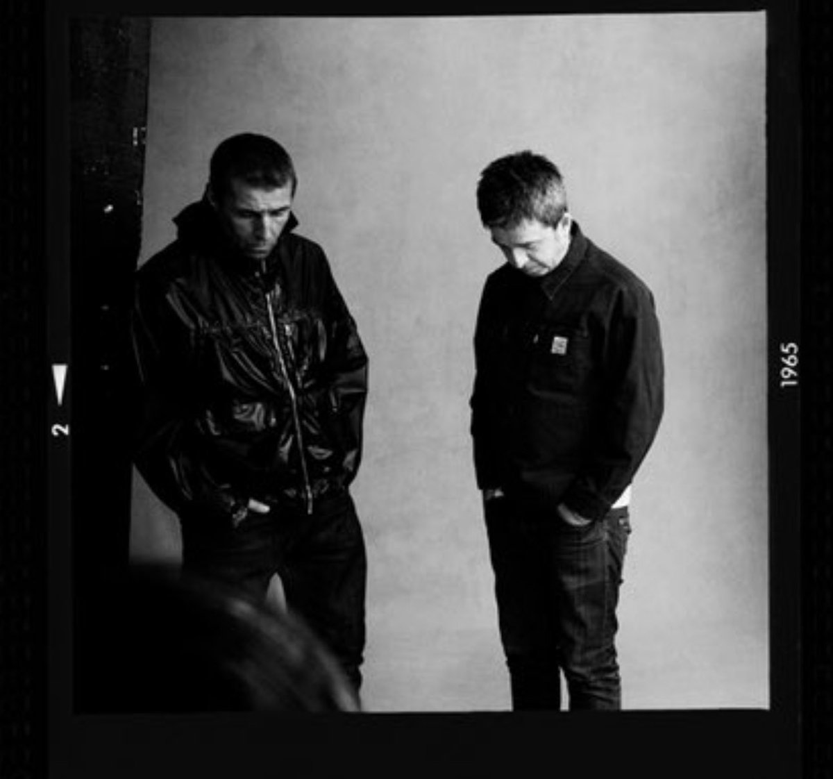 Stevie G (@steve_gallagher) on Twitter photo Tell us <a href="/simon_emmett/">Simon Emmett</a> is Peggy just out of shot saying <a href="/NoelGallagher/">Noel Gallagher</a> <a href="/liamgallagher/">Liam Gallagher</a> now shake hands and tell each other you’re sorry. Tell us <a href="/simon_emmett/">Simon Emmett</a> is Peggy just out of shot saying <a href="/NoelGallagher/">Noel Gallagher</a> <a href="/liamgallagher/">Liam Gallagher</a> now shake hands and tell each other you’re sorry.
