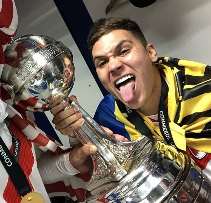 Estaba feliz el loco