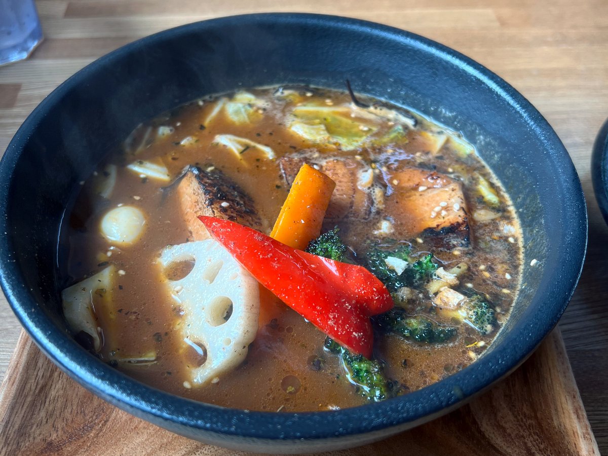 稚内出張。復活したプチGARAKUでスープカレー。やっぱおいしいね。
