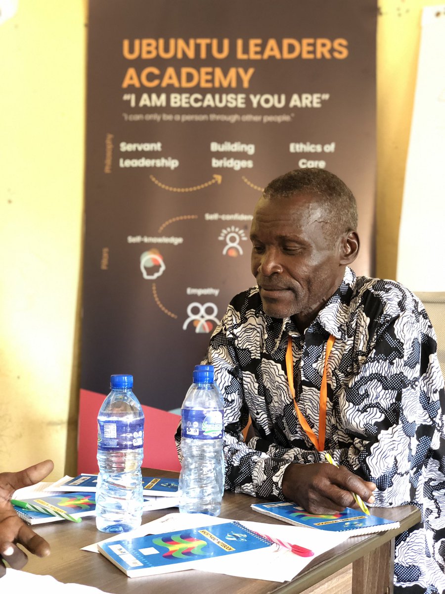 Ubuntu Community School tweet media