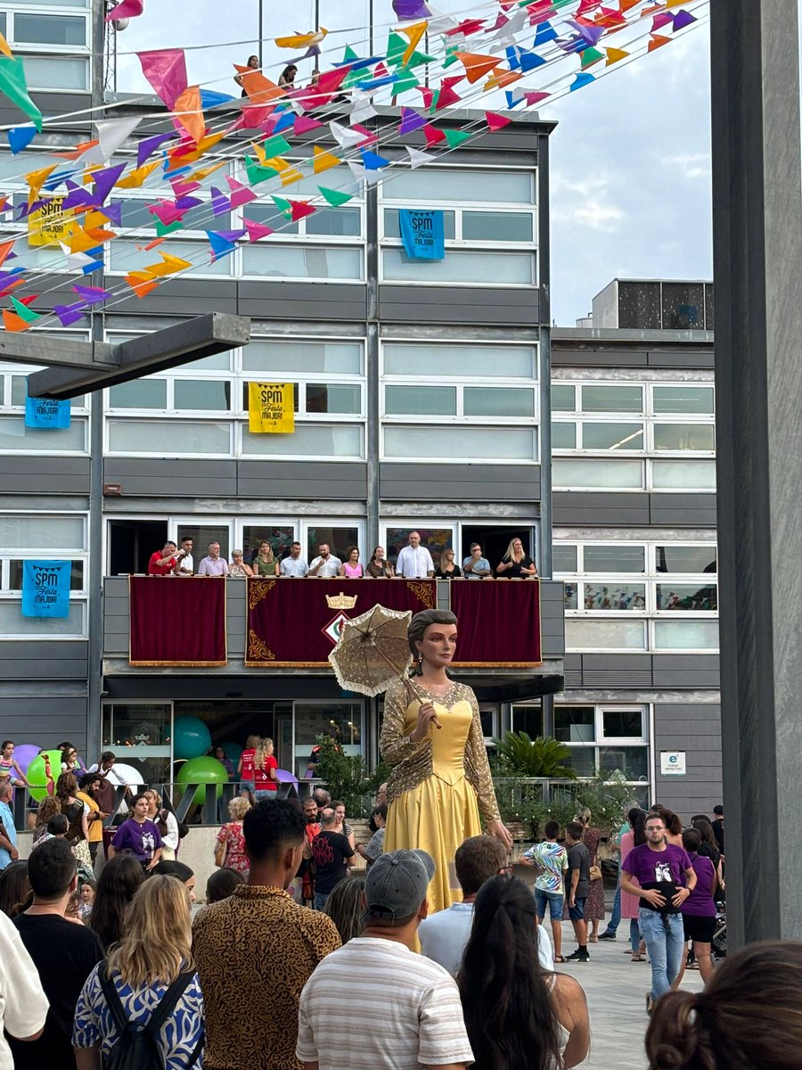 El PP de Santa Perpetua de Mogoda os desea unas buenas fiestas.