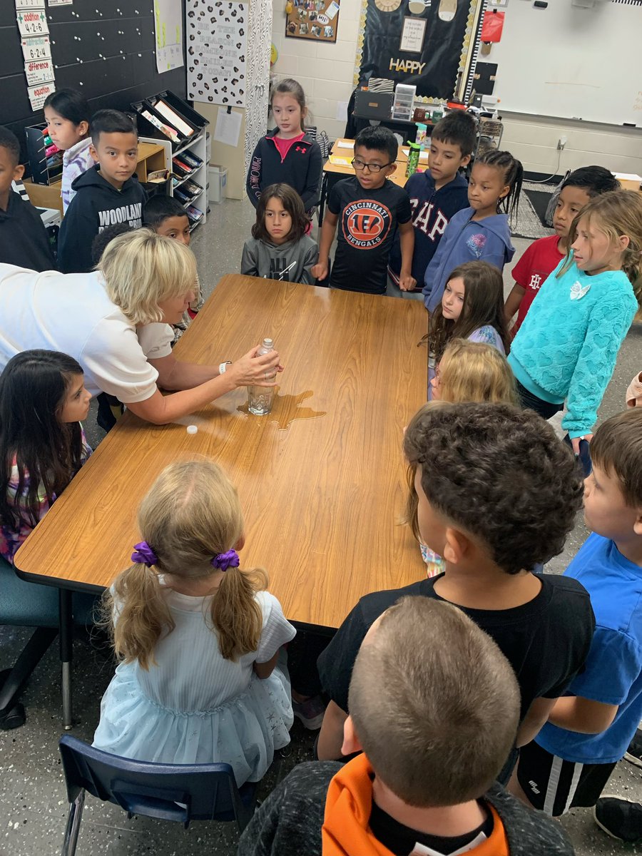 amydocherty44's tweet image. Graphing, games, experiments, and new friendships! So much fun in one week at Woodland! @wolvestweet