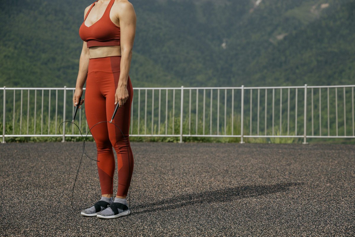 Ab2goB's tweet photo. Seilspringen Übungen: Mit dem Springseil zum Ziel gelangen

https://t.co/iFE5lEnyp0

#springseil #Springseilspringen #seilspringen #sport #skippingrope #seilspringenlernen #skippingropechallenge #skippingropeworkout #skippingropes https://t.co/AKDoLFC7Lu