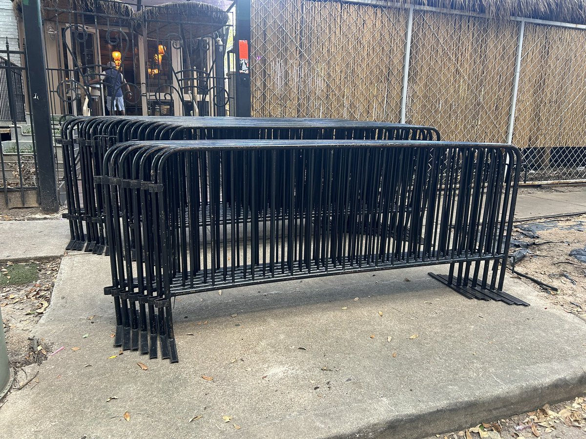 BarSolution's tweet image. #EventRentals #PartyEssentials #EventSetup #HoustonEventRentals #EventPlanning #PartyPlanning #EventFurniture #RentalsHouston #StageRental #EventServices #PartyRentalsHTX #EventSupplies #HoustonEvents #EventEquipment #EventReady #BarRentals #BarServices #HTX #BarricadeRentals