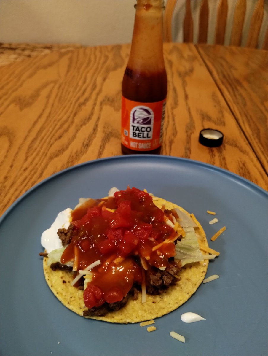 DannyOcchipinti's tweet image. Tostada bro!!  From the extra Taco Bell 🔔 tostada they gifted me!!  Lol 😂😆 #tostada #tacobell